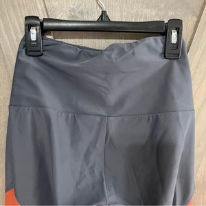 Onzie high waisted women’s workout/yoga pants